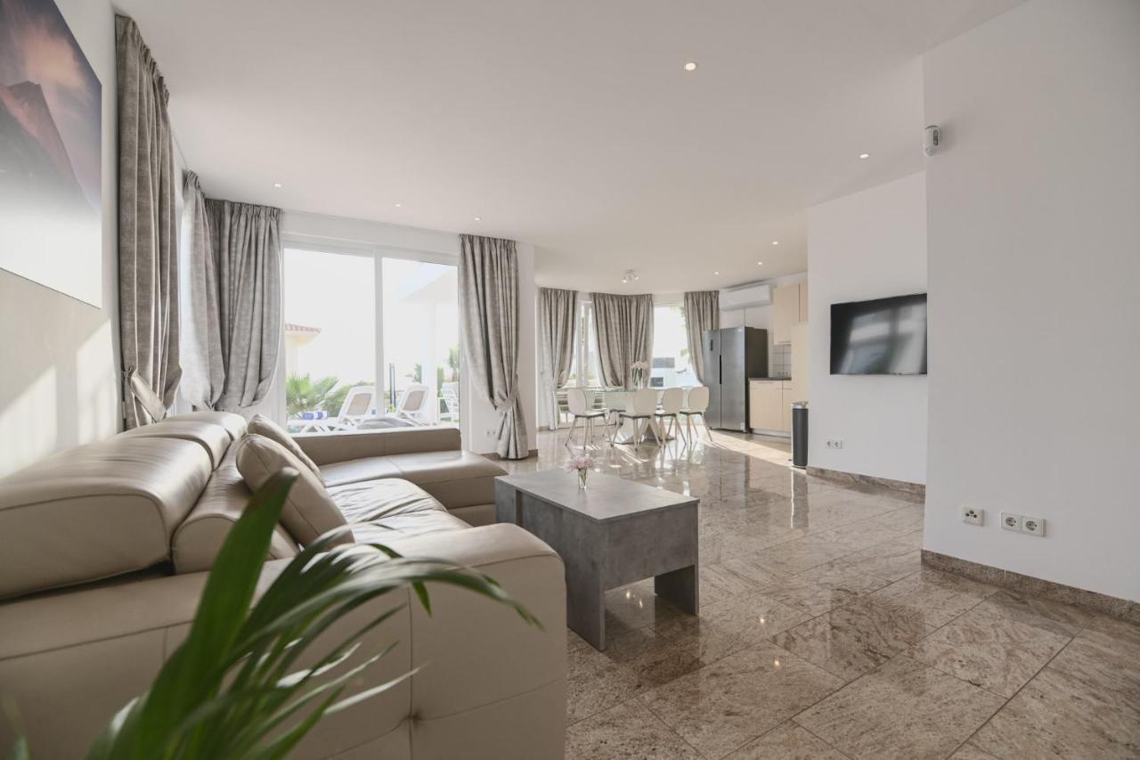 Family Room Sea View