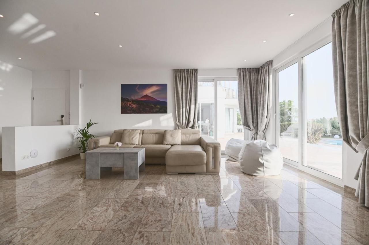Family Room Sea View