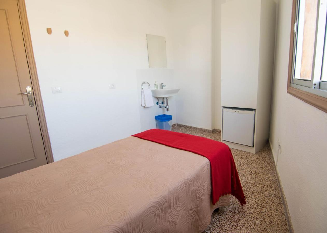 Single Room Shared Shower Toilet