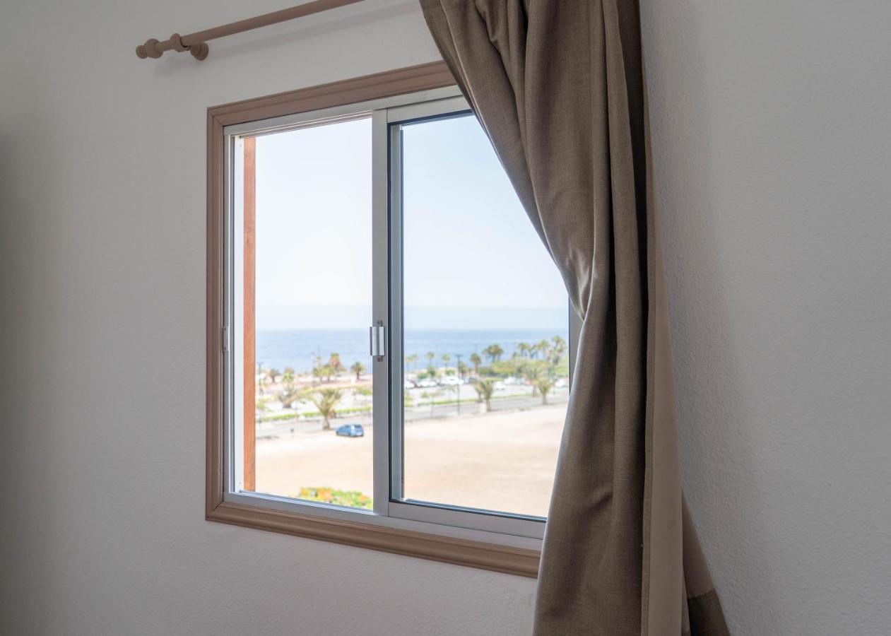 Double or Twin Room Sea View