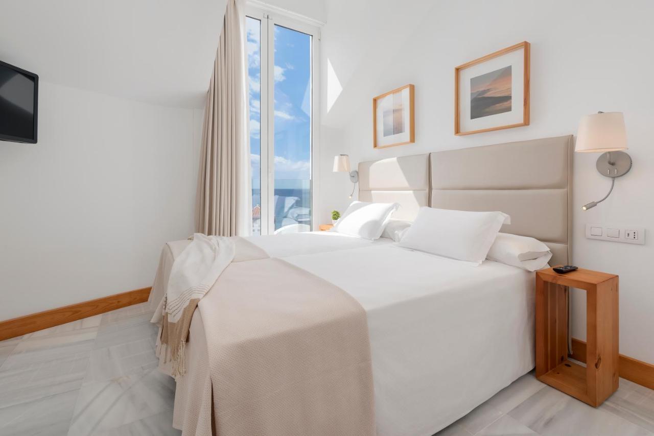 Two-Bedroom Suite with Panoramic Ocean View