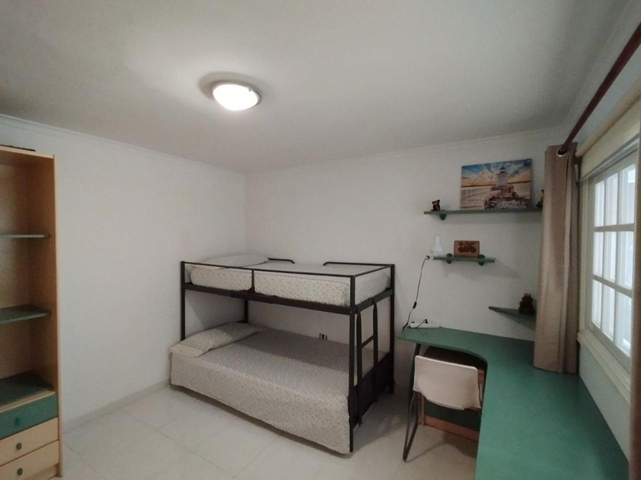 Habitación Doble con aseo compartido