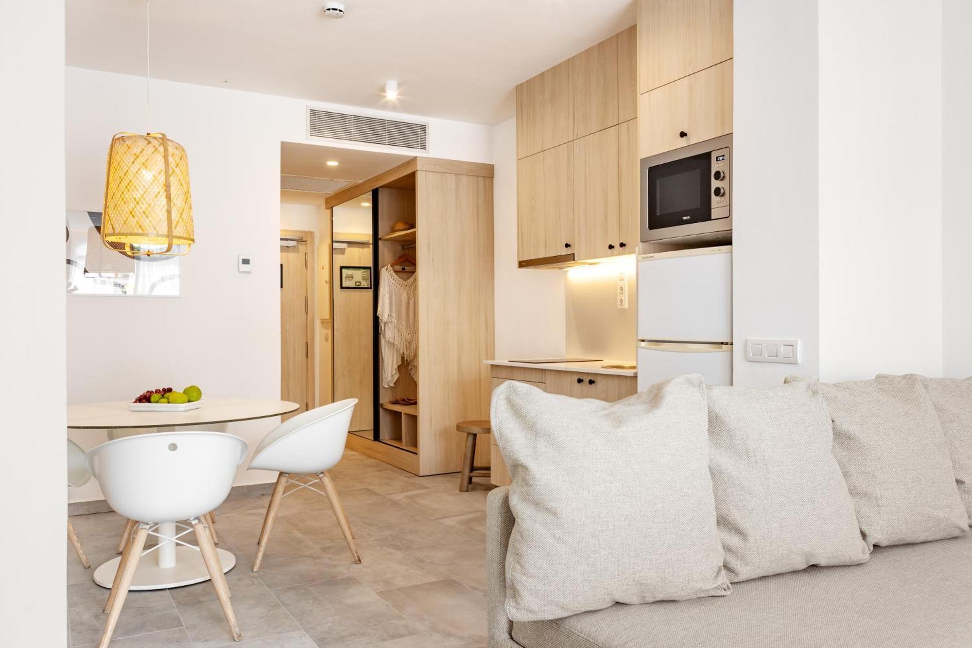 Suite con Vista Piscina e Balcone