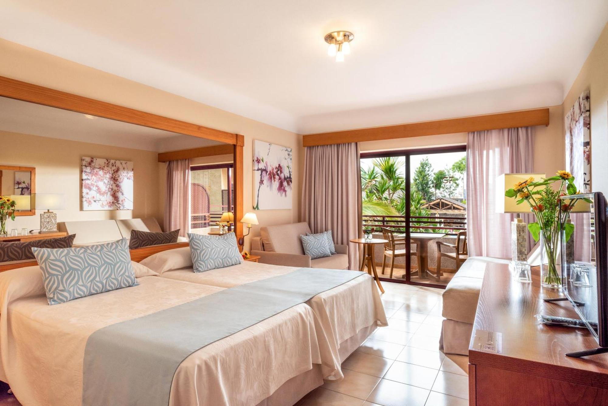 Familiekamer (2 Volwassenen + 2 Kinderen)