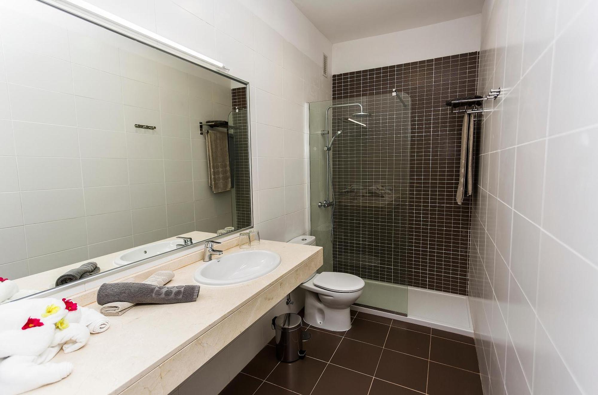 Superior One-Bedroom Apartment