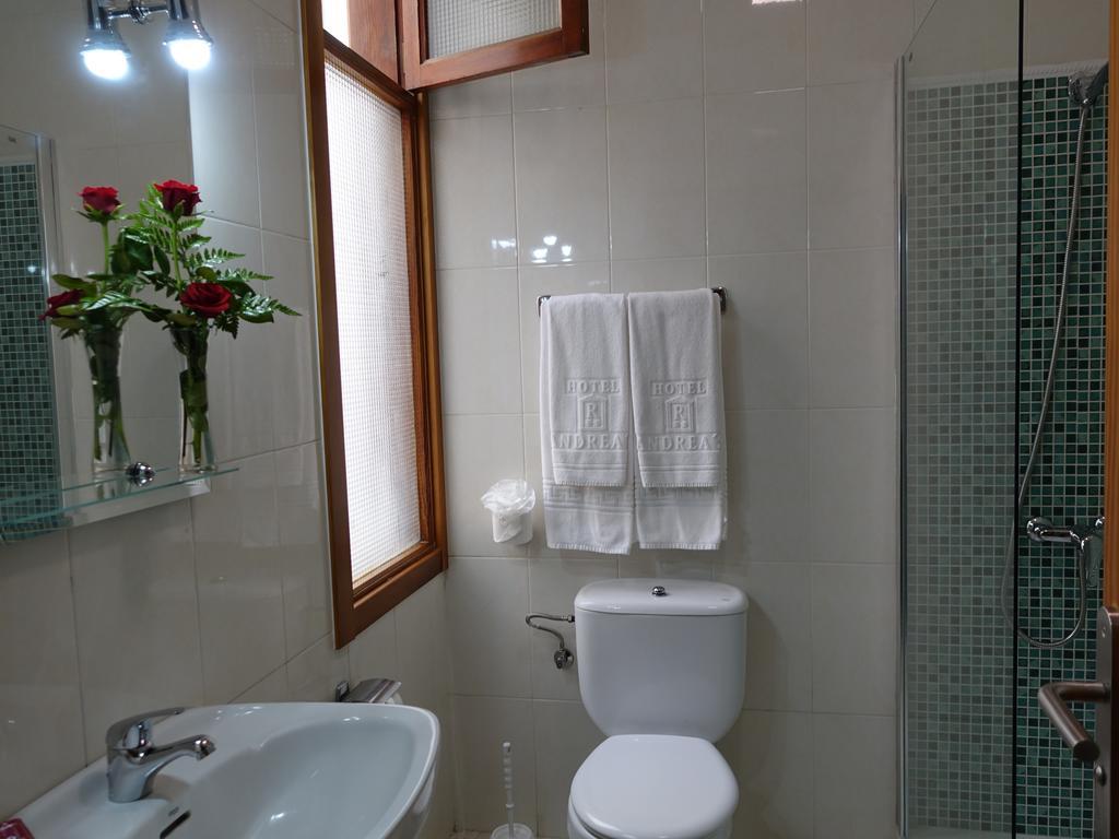 Twin Room with Balcony