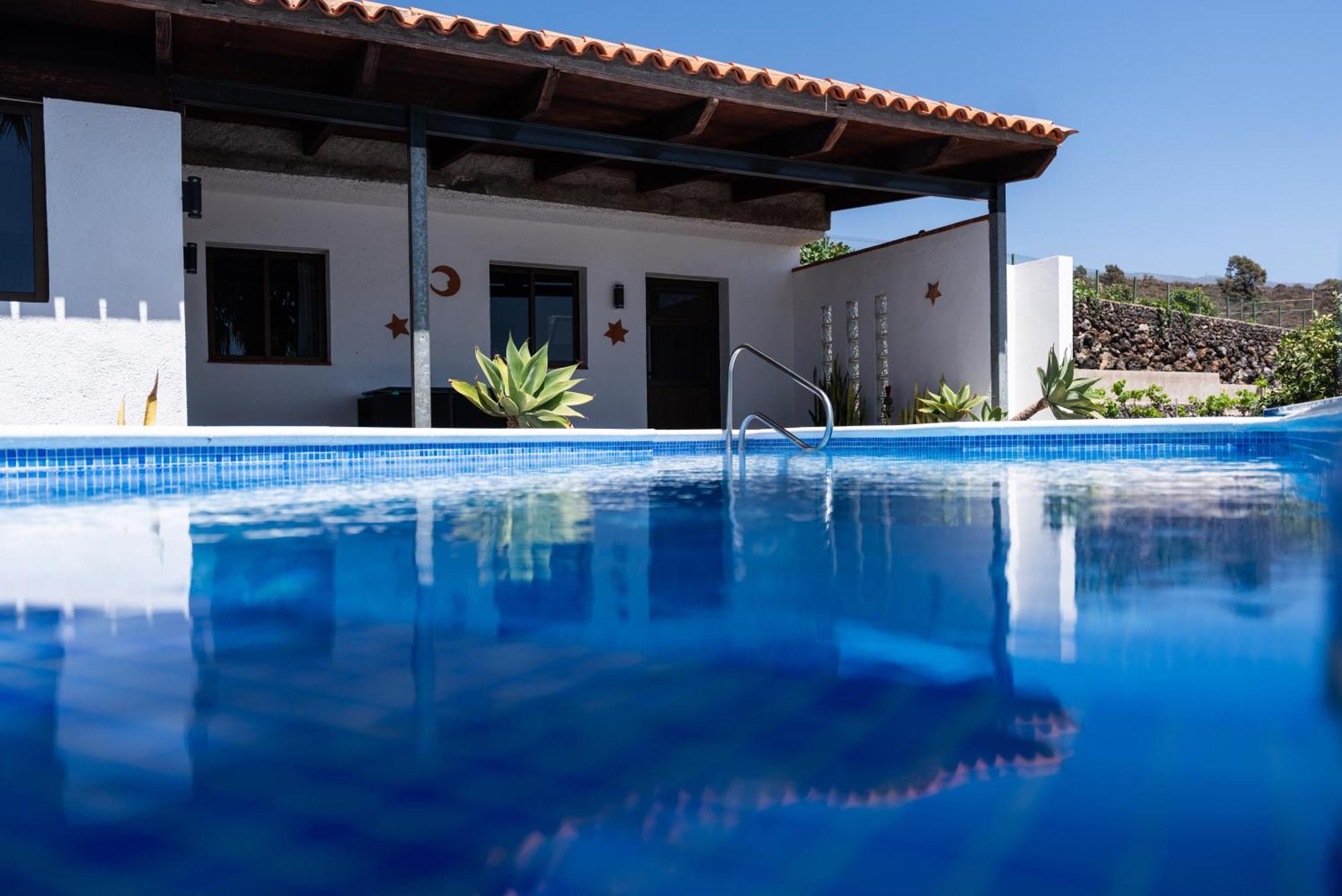 Two-Bedroom Villa Sea View private pool