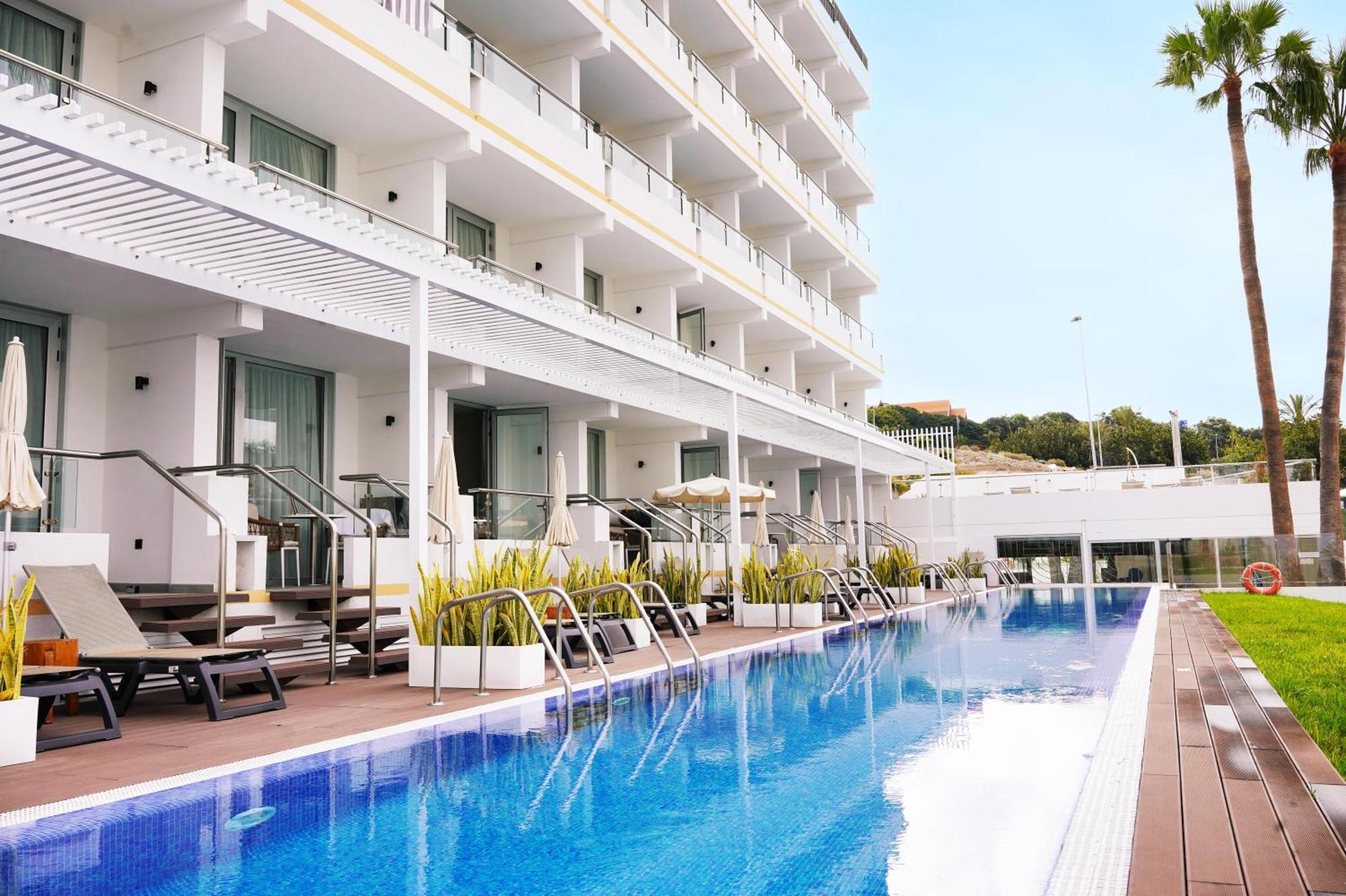 Junior Suite Swim Up