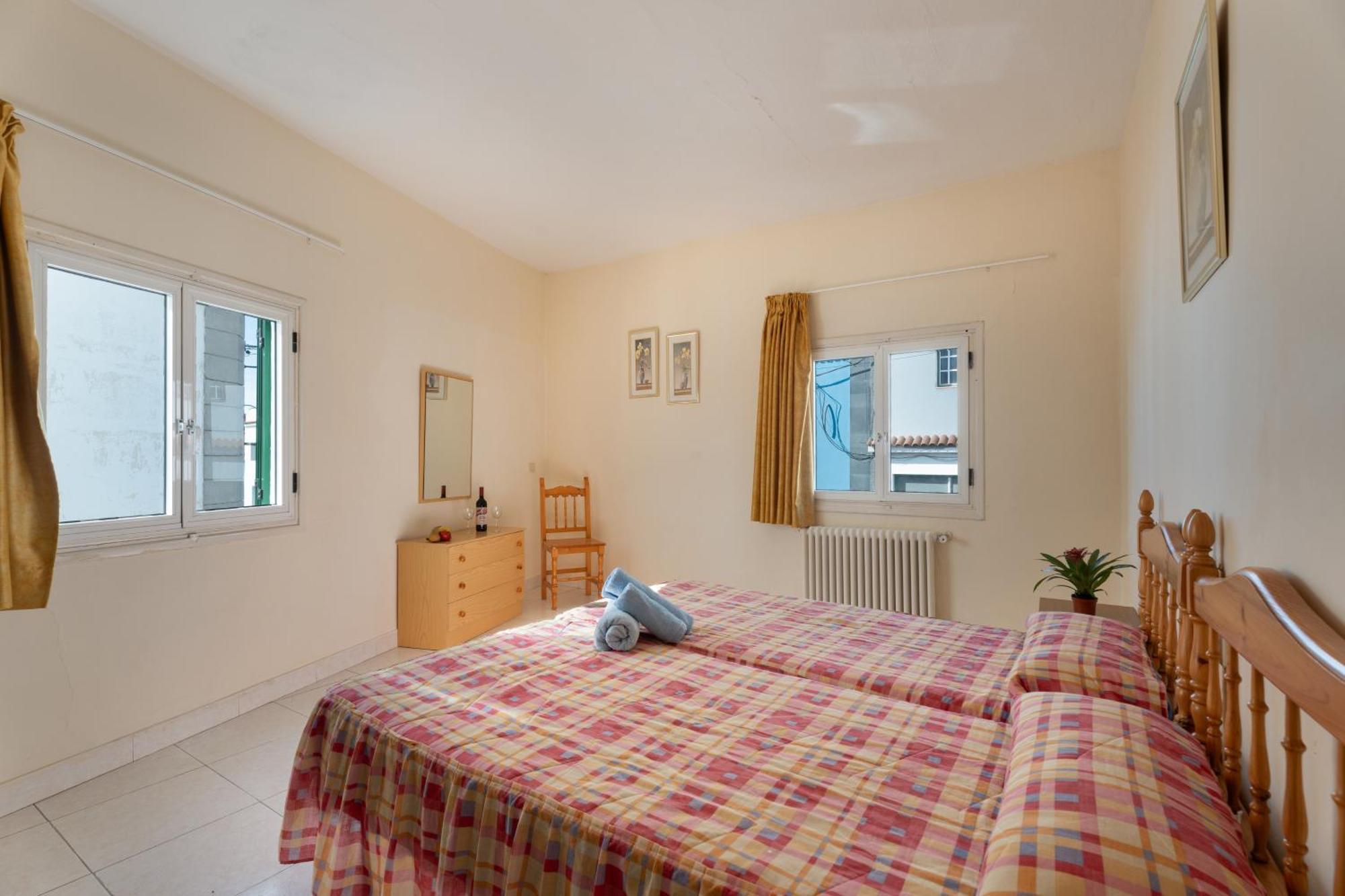 Deluxe Double Room Shower