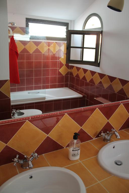 Lit dans Dortoir Mixte de 4 Lits avec Salle de Bains