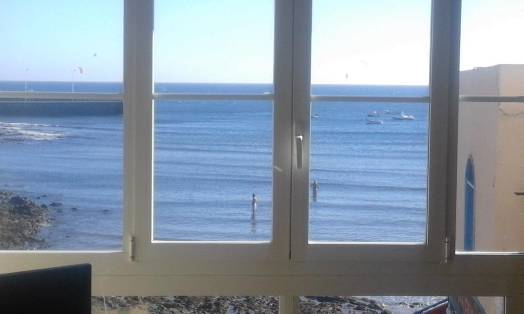 Appartamento N° 2 con 2 Camere da Letto e Vista Mare