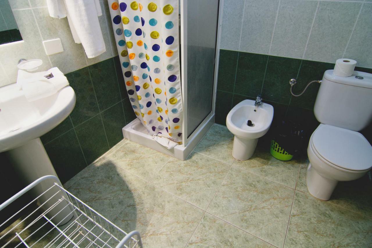 One-Bedroom Apartment with Balcony 4 Adults + 1 Child,874507097:JPEG