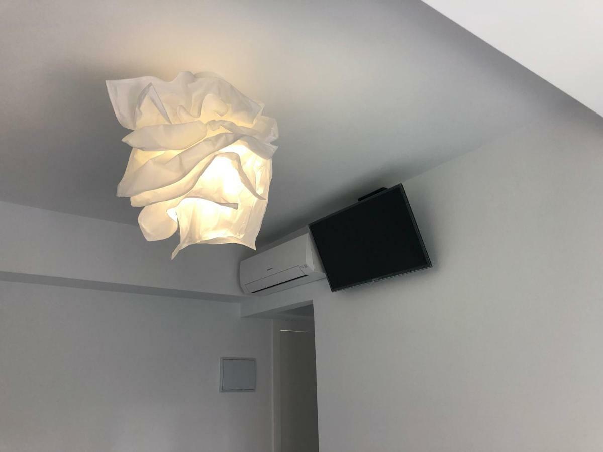 Standard Double Suite,883776184:JPEG