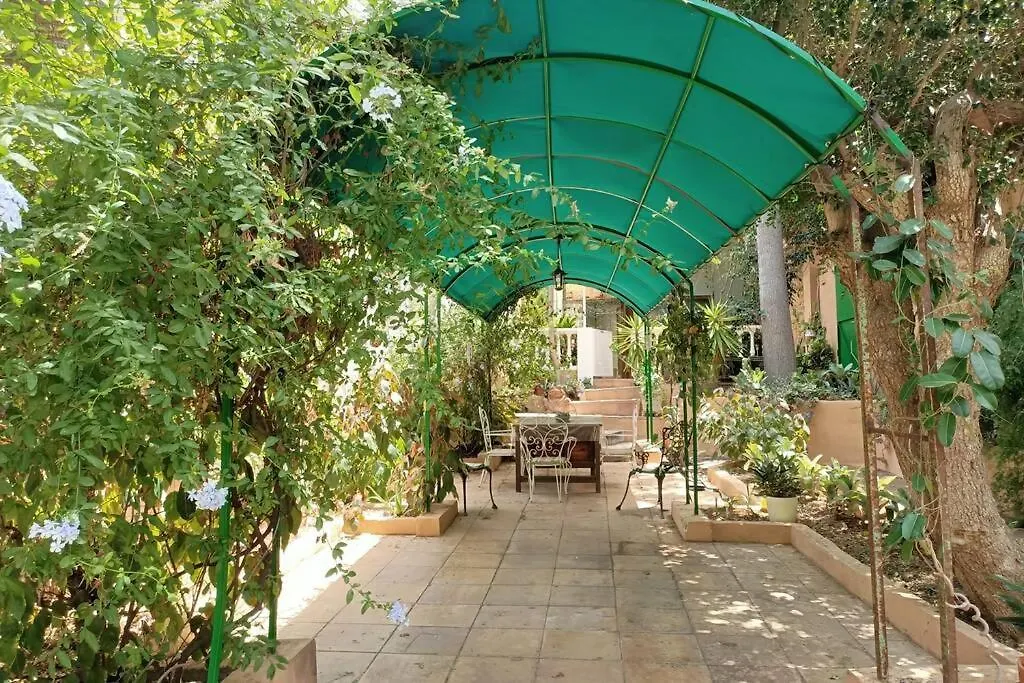 Apartamento-Bungalow Con Jardin Y Garaje-1
