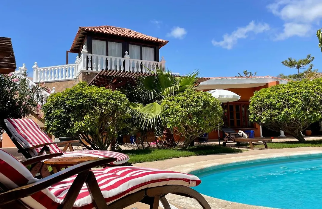 Luxury Beach Villa-1