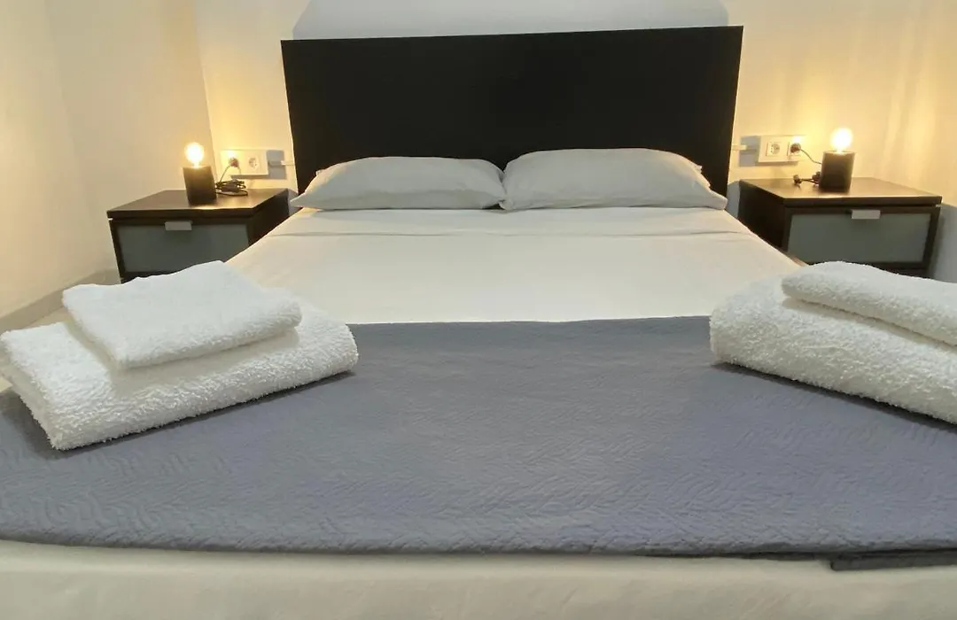 Comfort Room Aire Conditioner In Apartment Shared In Playa Las Vistas Los Cristianos Habitaciones, Stanza-1