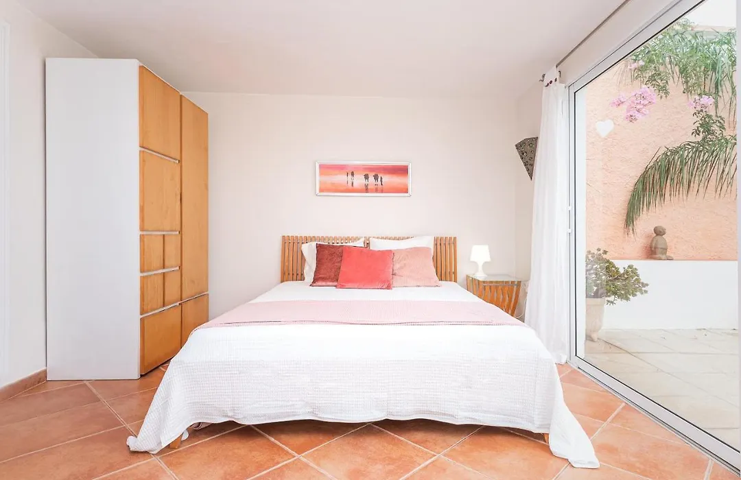 'Bloom' Peaceful Beachside Bungalow-1