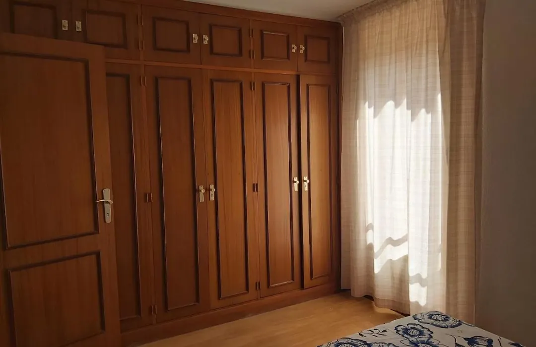 Apartamento Renovado, Frente A La Playa, Con Garaje-1