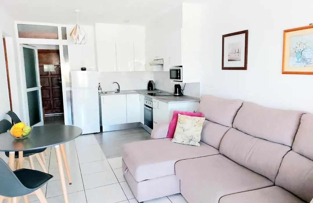First Line Ocean View Apartment In Los Geranios-1