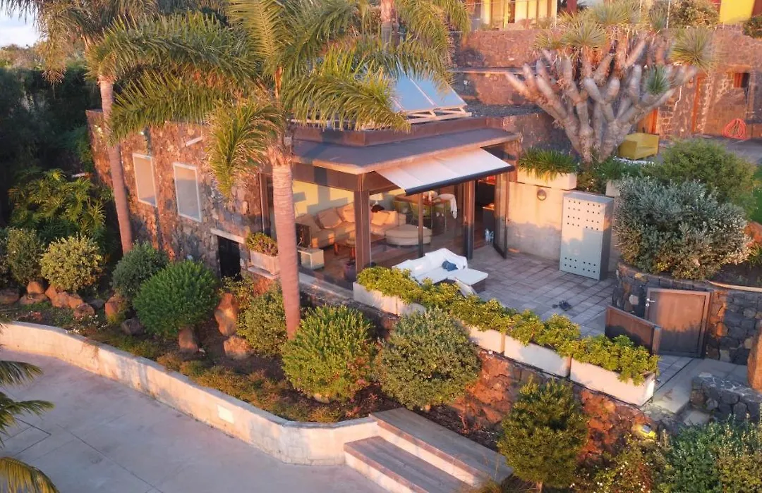 Quiet Villa With Views And Surrounded By Nature-1