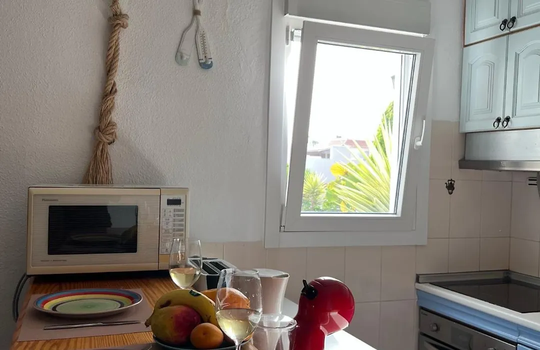 Cactus'S House, 150 M Beach, 1 Bdr, 4 Guests, Wifi, Netflix,-1