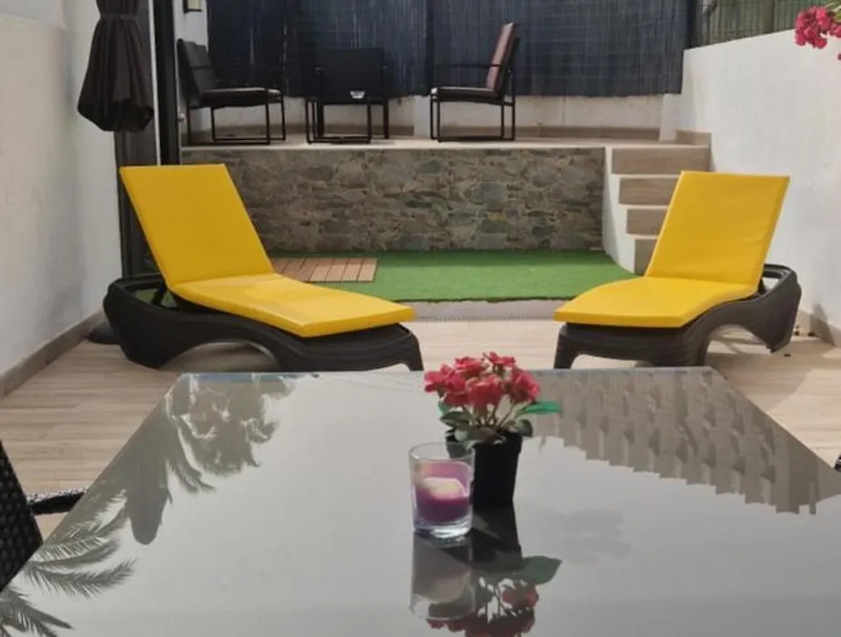 Sunny Large Terrace Apartment In Center Of Las Americas-1