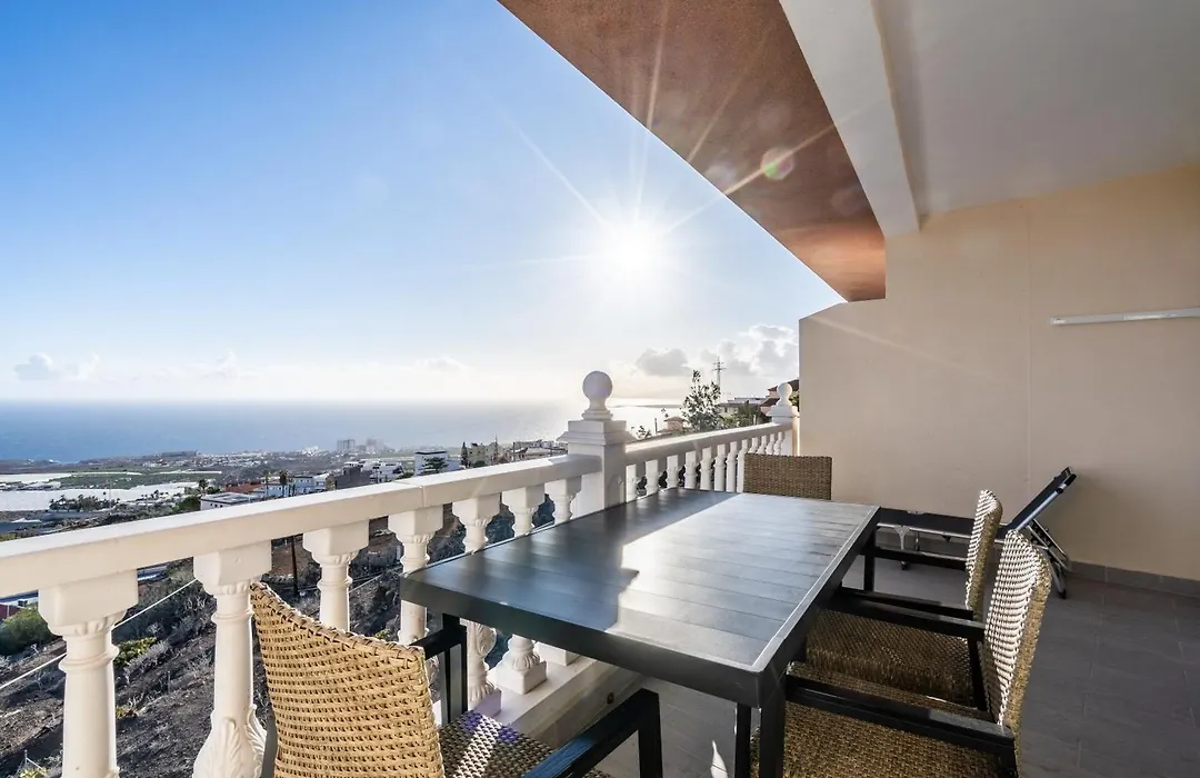 Los Menores Sea View-1