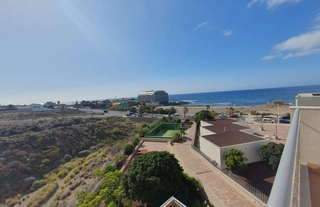 Alquilaencanarias-Medano Los Martines Beachfront A-1