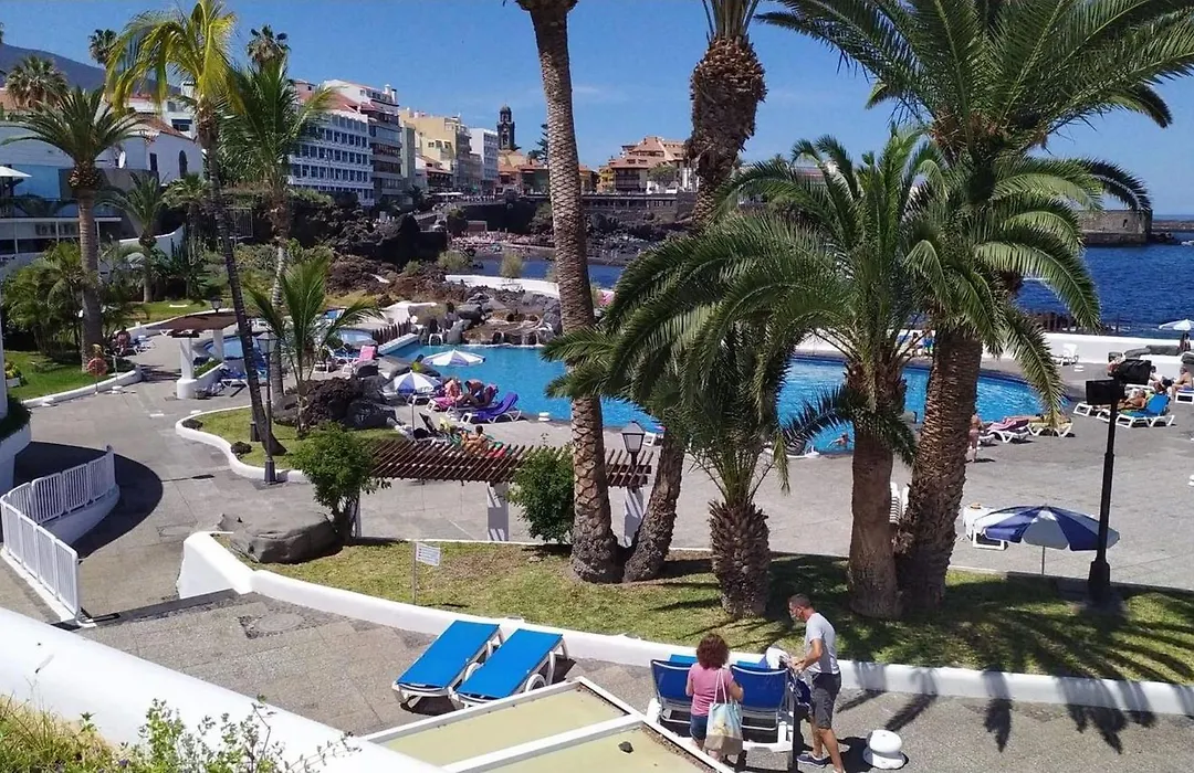Fantastico 2 - Large Balcony, Free Parking, Air Conditioning, Free Netflix, Bbq-1