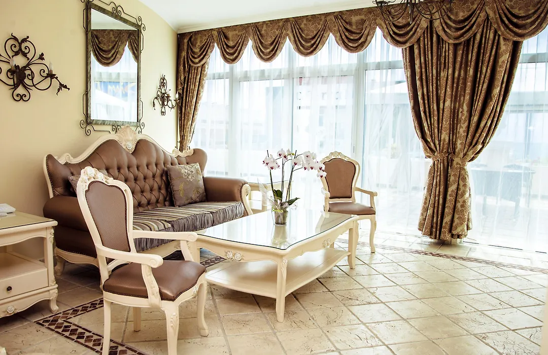 Flamingo Suites Boutique Hotel-1
