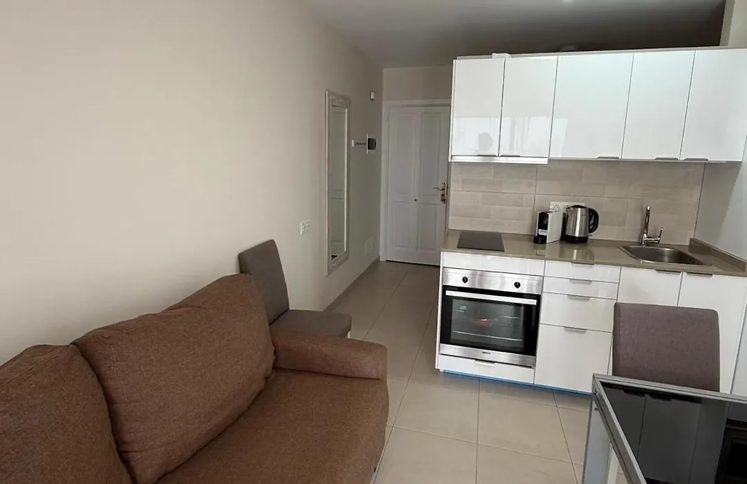 Beachfront Residence Las Americas - Trg-1