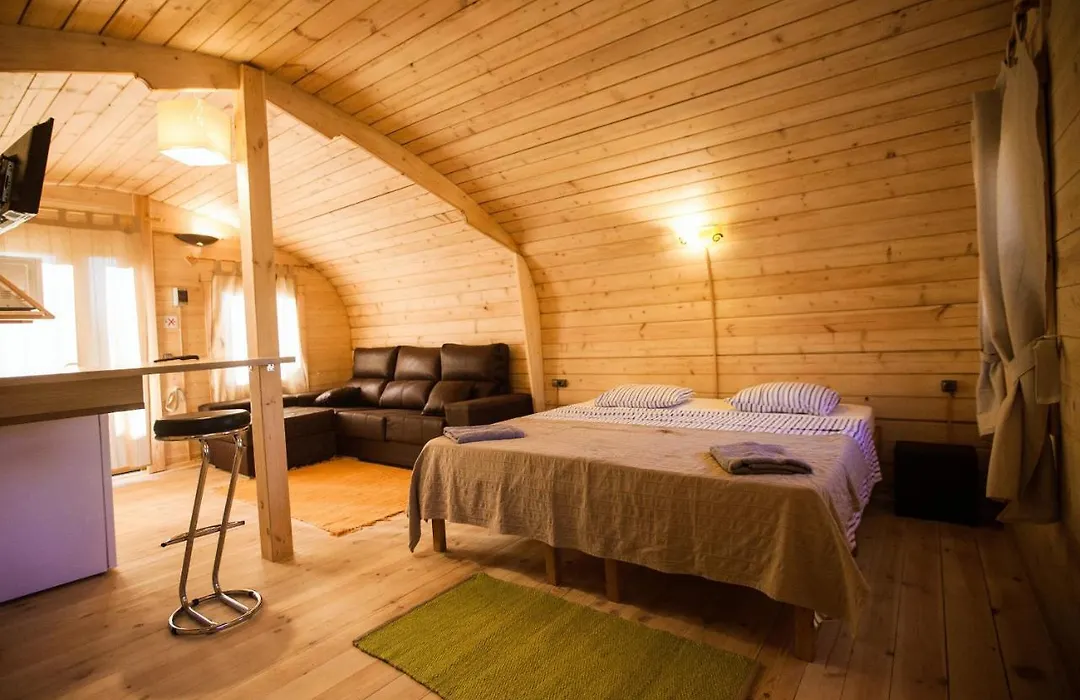 Eco-Wooden Houses Camping Montana Roja-1