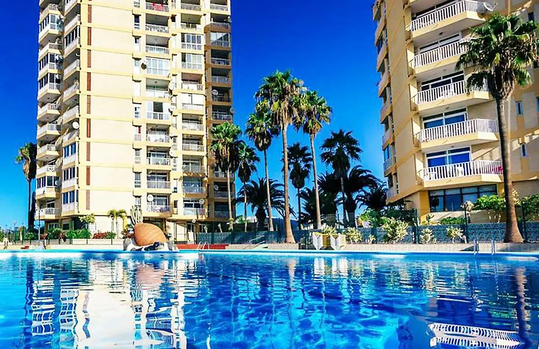 Apartment In Torres De Yomely Complex-1