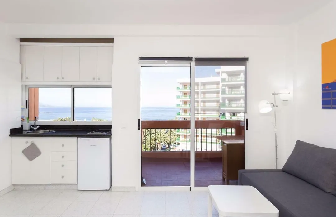 Perla'S House Studio With Incredible Sea View-1