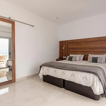 Wonderful Beach Apartment In Paradise-3