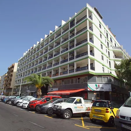 Centrico Apartamento Con Grandes Vistas Cerca De La Playa-3