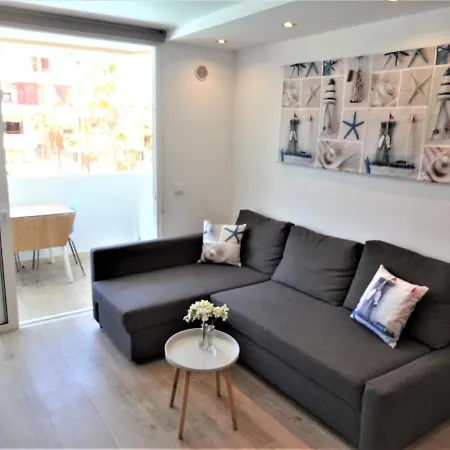 Spotless South Facing Apartment With Pool View And Wifi Heart Of Las Americas-3