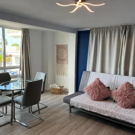Cornelias Home Tc1 Between Las Vistas & Los Cristianos Beach-3