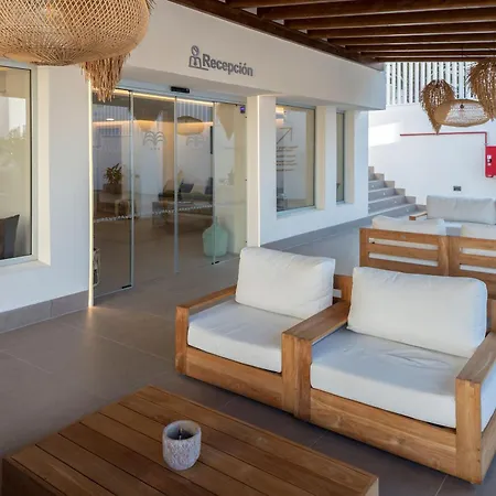 Ohasis Boutique Suites-2