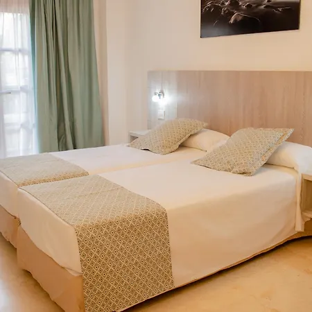 Klayman Olivina Aparthotel-3