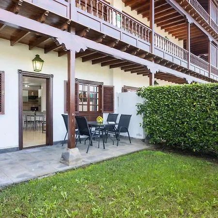 Apartment With Private Garden-2
