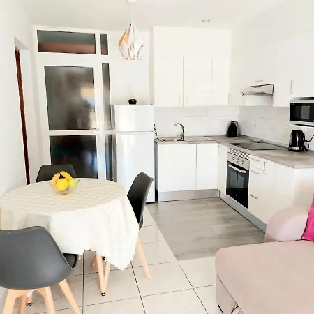 First Line Ocean View Apartment In Los Geranios-2