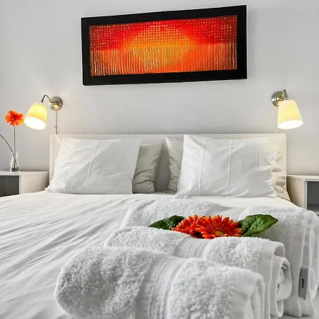 Large Penthouse With Sunny Terrace-2