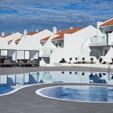 New Modern Apartment With Heated Pool-3