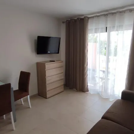 Beachfront Residence Las Americas - Trg-3