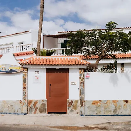 Endless Summer Hostel (Adults Only)-2