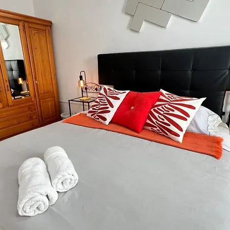 Habitaciones en Pisos compartidos cerca al Mar!-3