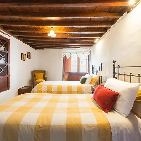 Home2Book La Casita Del Muelle-3