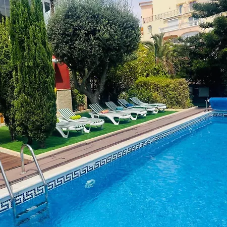 Villa With Private Pool And Beautiful Garden-3