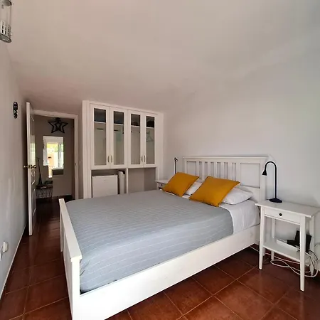 Habitación doble con baño y terraza privada-2